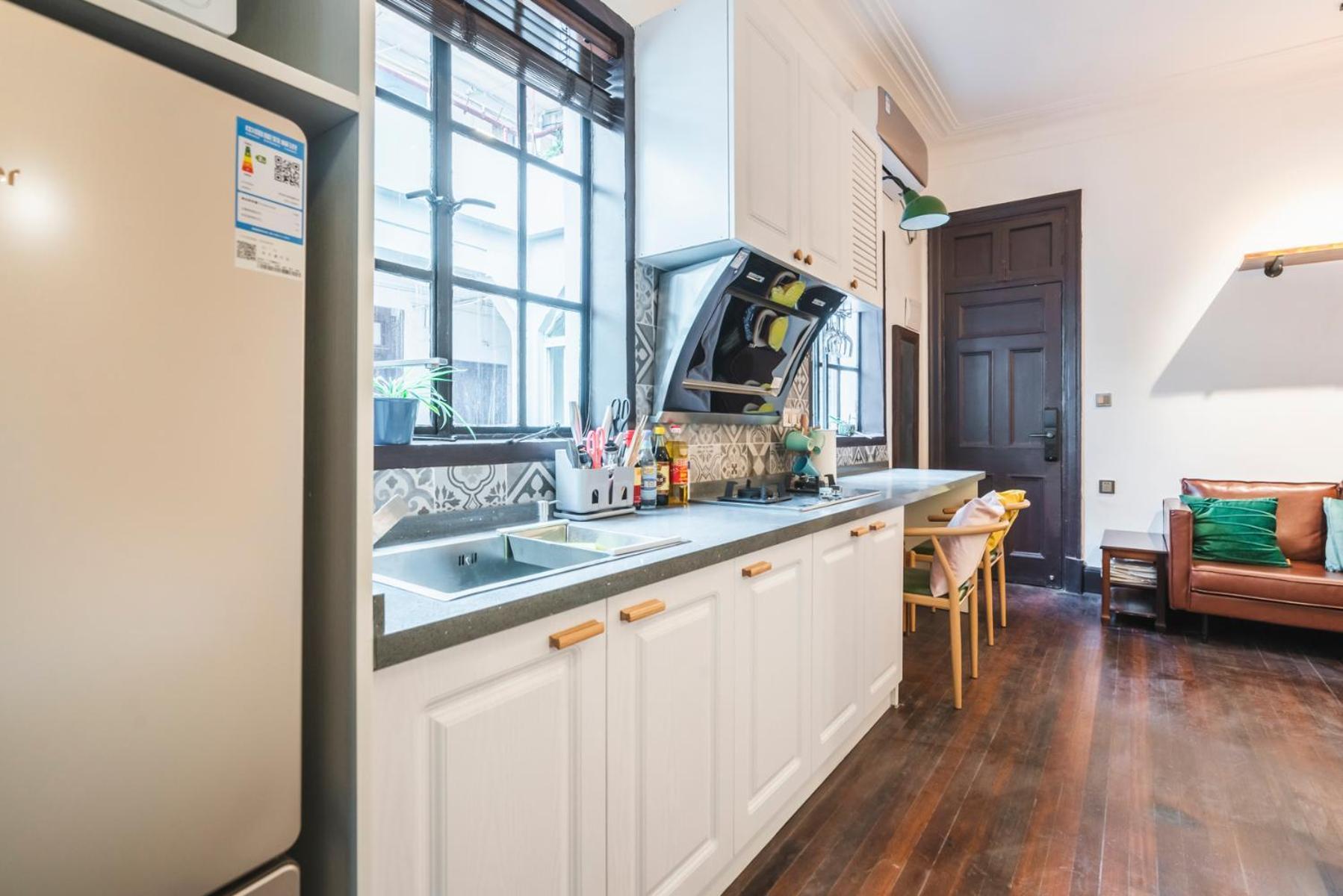 Apartment Hills&xing 38 Family Near Line1 And Mid Huaihai Rd *